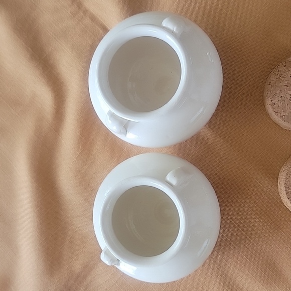 Two super cute small jugs with cork lids - Picture 13 of 15